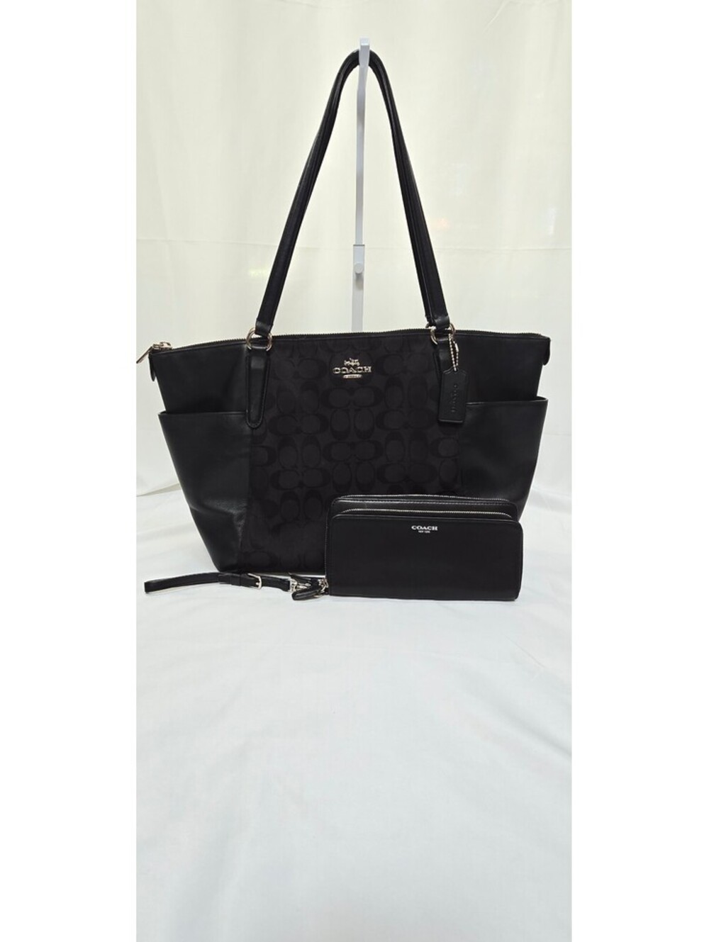 Coach Ava F37231 Black Signature Tote & Coach Wallet Set